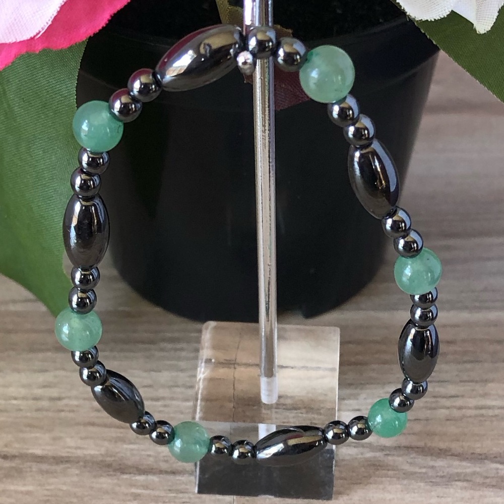 Natural Green Aventurine Stone Stretchable Hematite Beaded Bracelet
